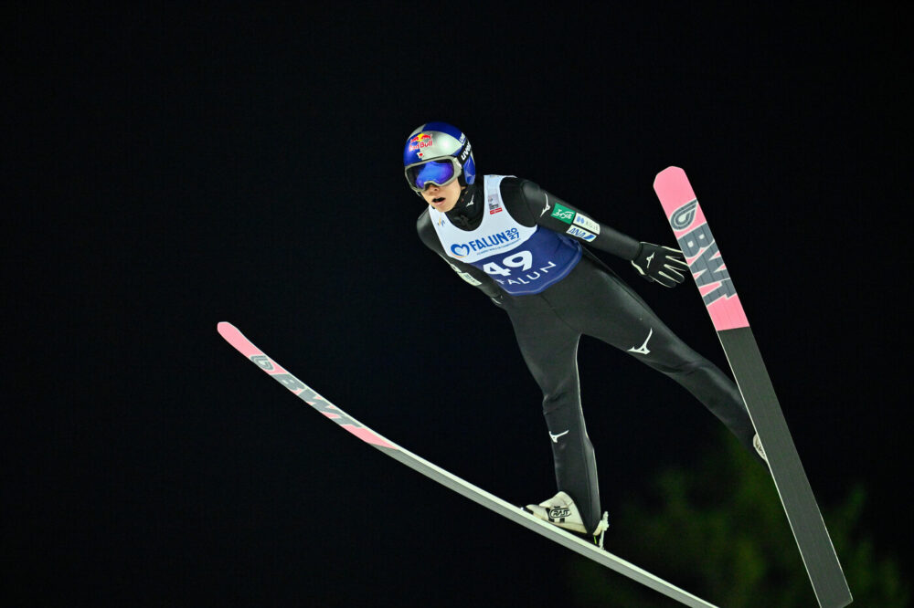 Salto con gli sci: Kobayashi c’è in qualificazione a Wisla, avanti gli italiani