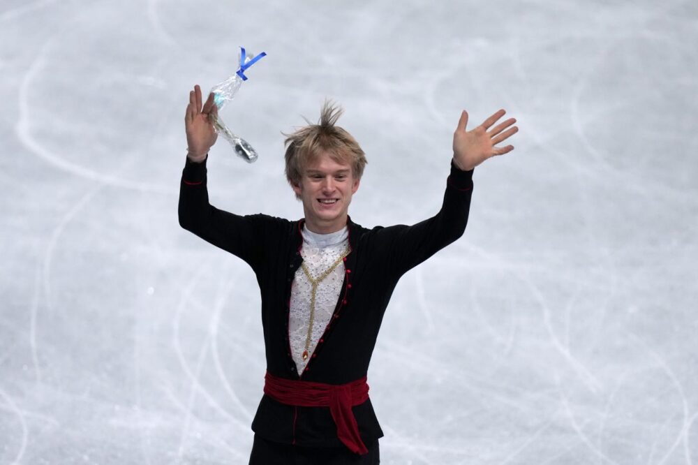 Pattinaggio artistico: ufficializzate le squadre qualificate per il Team Event di Milano Cortina 2026. Italia terza forza Pattinaggio artistico: ufficializzate le squadre qualificate per il Team Event di Milano Cortina 2026. Italia terza forza