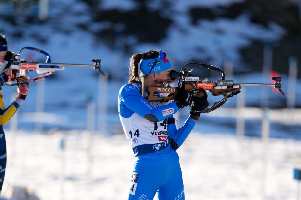 Biathlon, l’incredibile prestazione di Lisa Vittozzi al poligono. Nessun errore e miglior shooting time… Biathlon, l’incredibile prestazione di Lisa Vittozzi al poligono. Nessun errore e miglior shooting time…
