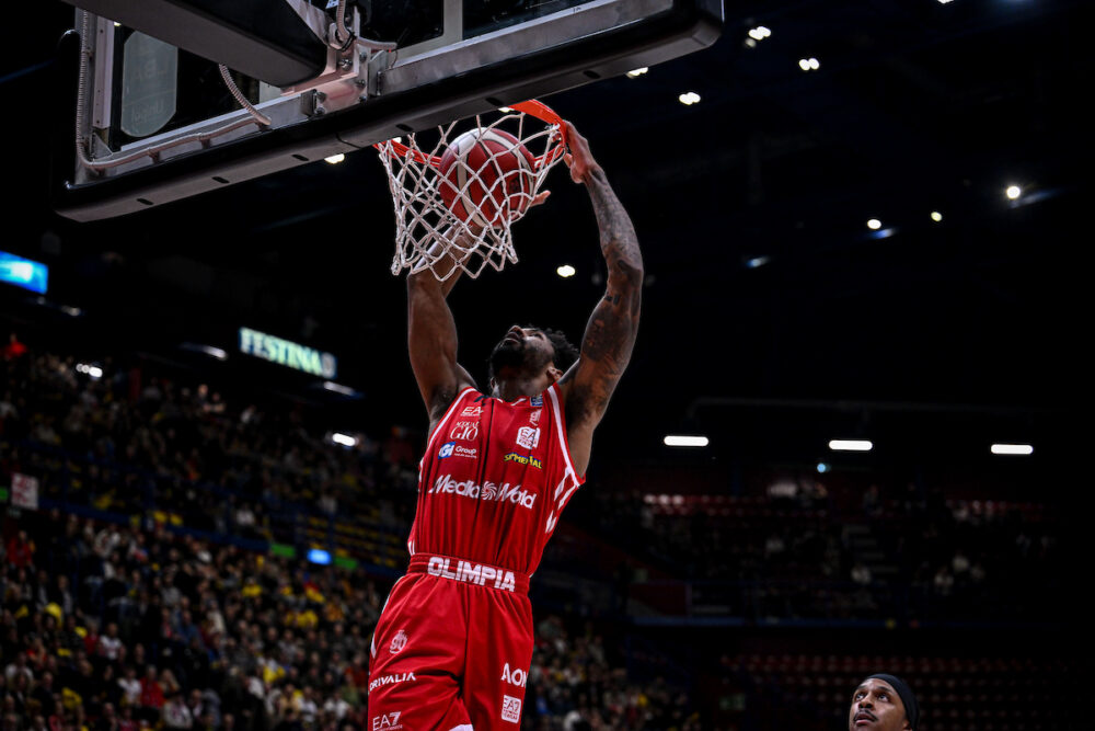 basket al forum brooks trascina ancora l8217olimpia milano bologna perde partita e primato in serie a