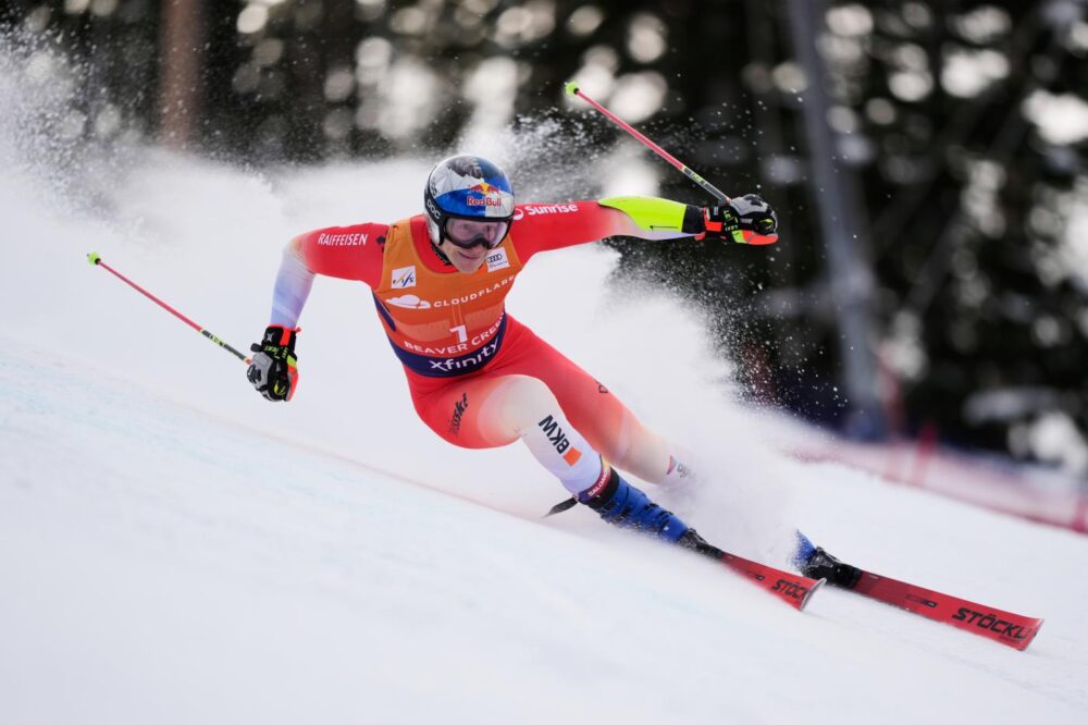 dove vedere in tv lo sci alpino questo fine settimana orari st moritz e val d8217isere canali streaming da Oasport.it dove vedere in tv lo sci alpino questo fine settimana orari st moritz e val d8217isere canali streaming