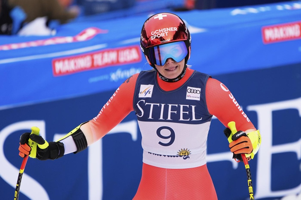Sci alpino, infortunio per Corinne Suter: possibile recupero per le Olimpiadi
