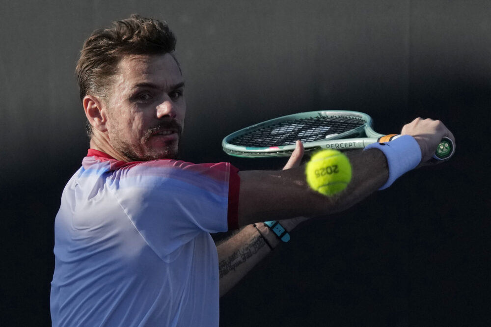 Stan Wawrinka prende platealmente in giro Sara Errani: il versaccio poco elegante fa il giro del web