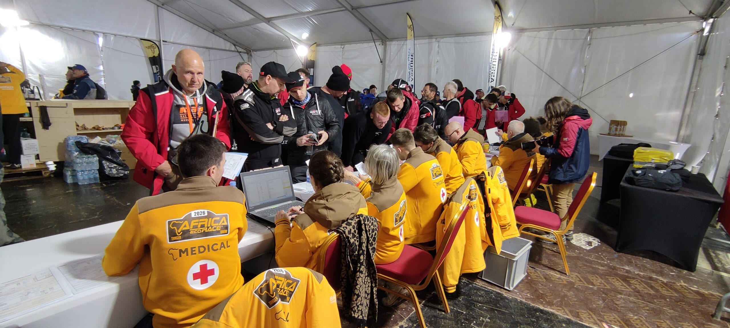 africa eco race 2026 nel caos pioggia neve e vento bloccano la carovana a tangeri da Oasport.it africa eco race 2026 nel caos pioggia neve e vento bloccano la carovana a tangeri