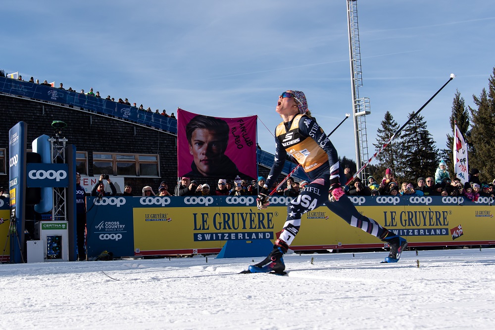 Jessie Diggins domina l’inseguimento del Tour de Ski a Dobbiaco. Ganz vicina alla top 10