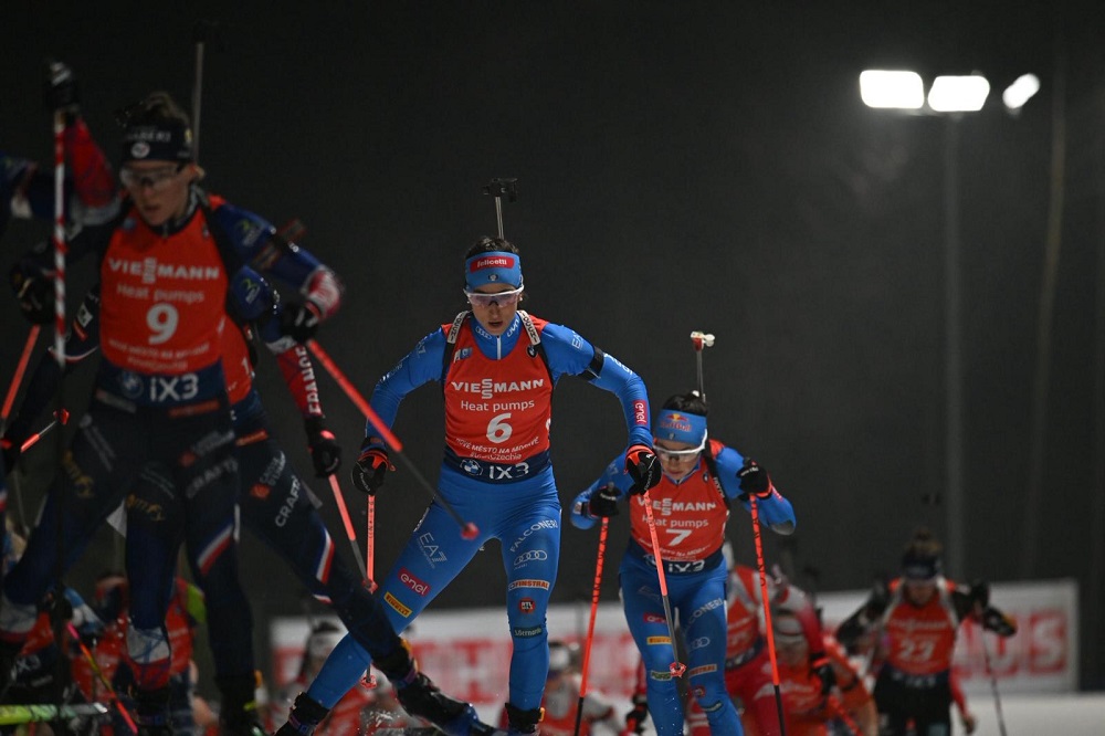 Biathlon, Lisa Vittozzi sale sul podio con le francesi nella Mass Start a Nove Mesto! Wierer in top 10 all’ultima gara in Coppa del Mondo Biathlon, Lisa Vittozzi sale sul podio con le francesi nella Mass Start a Nove Mesto! Wierer in top 10 all’ultima gara in Coppa del Mondo
