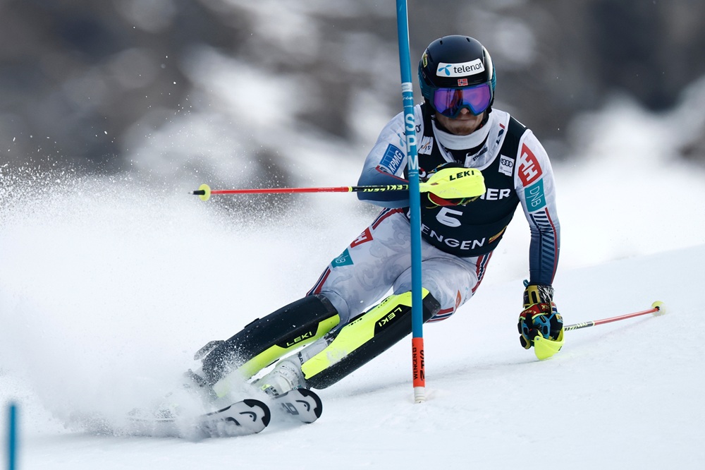 Atle Lie McGrath si conferma e vince lo slalom di Wengen. Vinatzer vicino alla top10