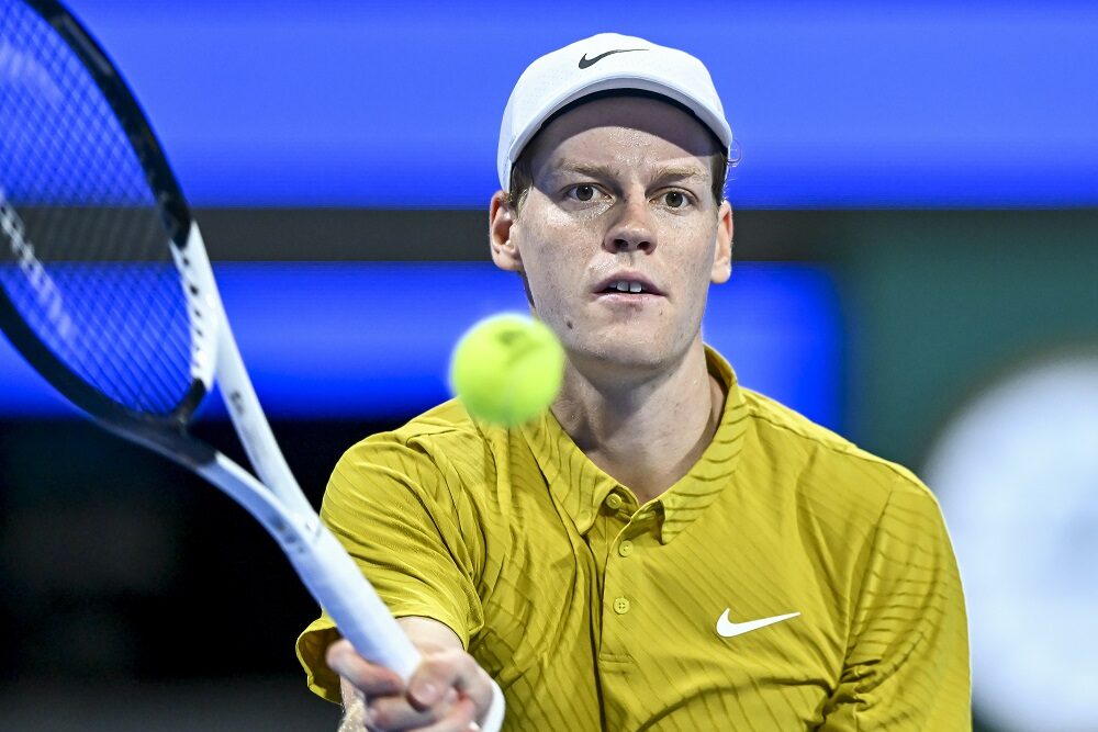 Jannik Sinner trova Jakub Mensik: un antipasto di una possibile rivalità?