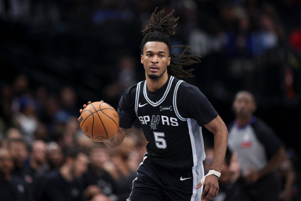 NBA, i risultati della notte (8 febbraio): Stephon Castle trascina gli Spurs contro i Mavericks, successi anche per Rockets e Nuggets