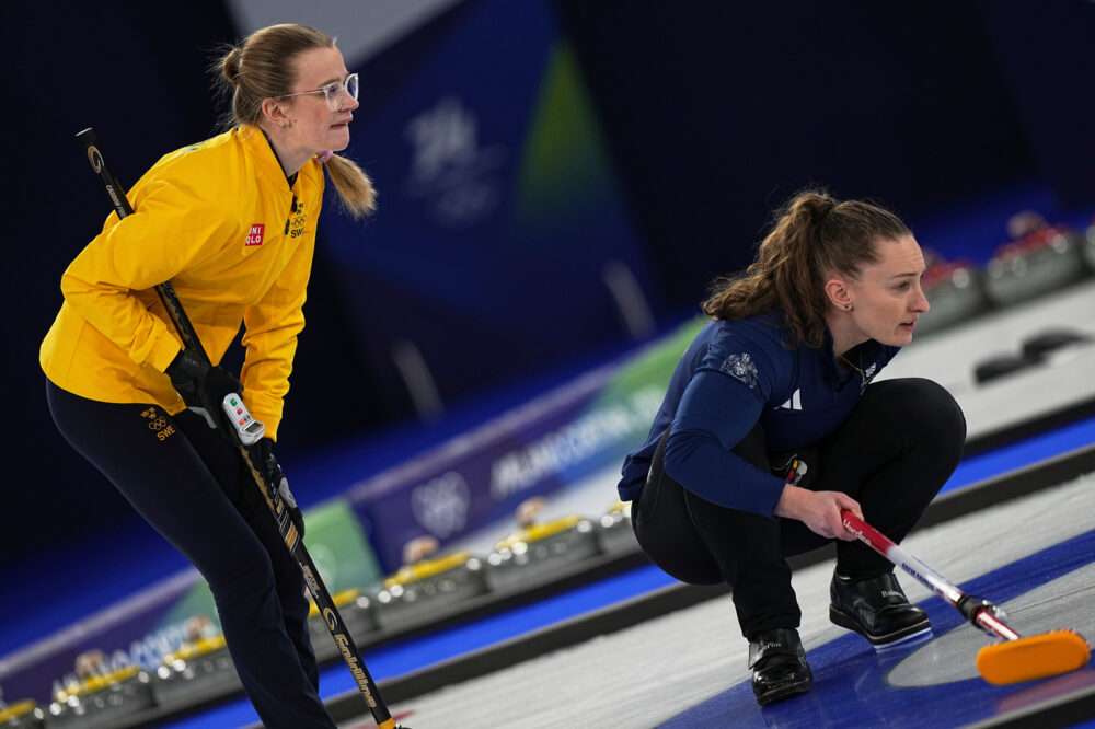 Curling, fratello e sorella in finale alle Olimpiadi! I Wranaa mandano in lacrime gli scozzesi, sfida agli USA