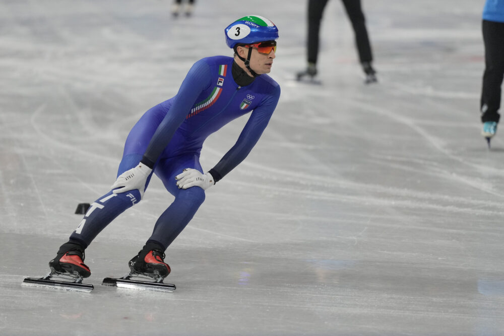Perché è stato squalificato Pietro Sighel: atroce beffa da n.1 del ranking dei 1000 metri
