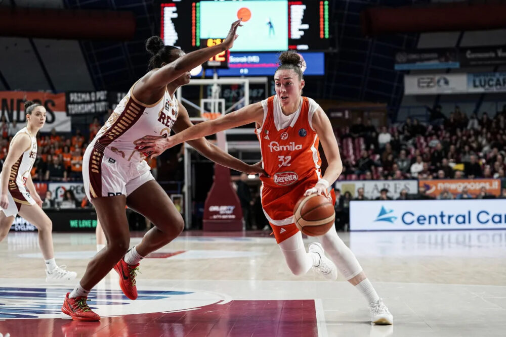Basket femminile, la Beretta Famila Schio si aggiudica gara 1 del derby di Eurolega contro la Reyer Venezia per i play in