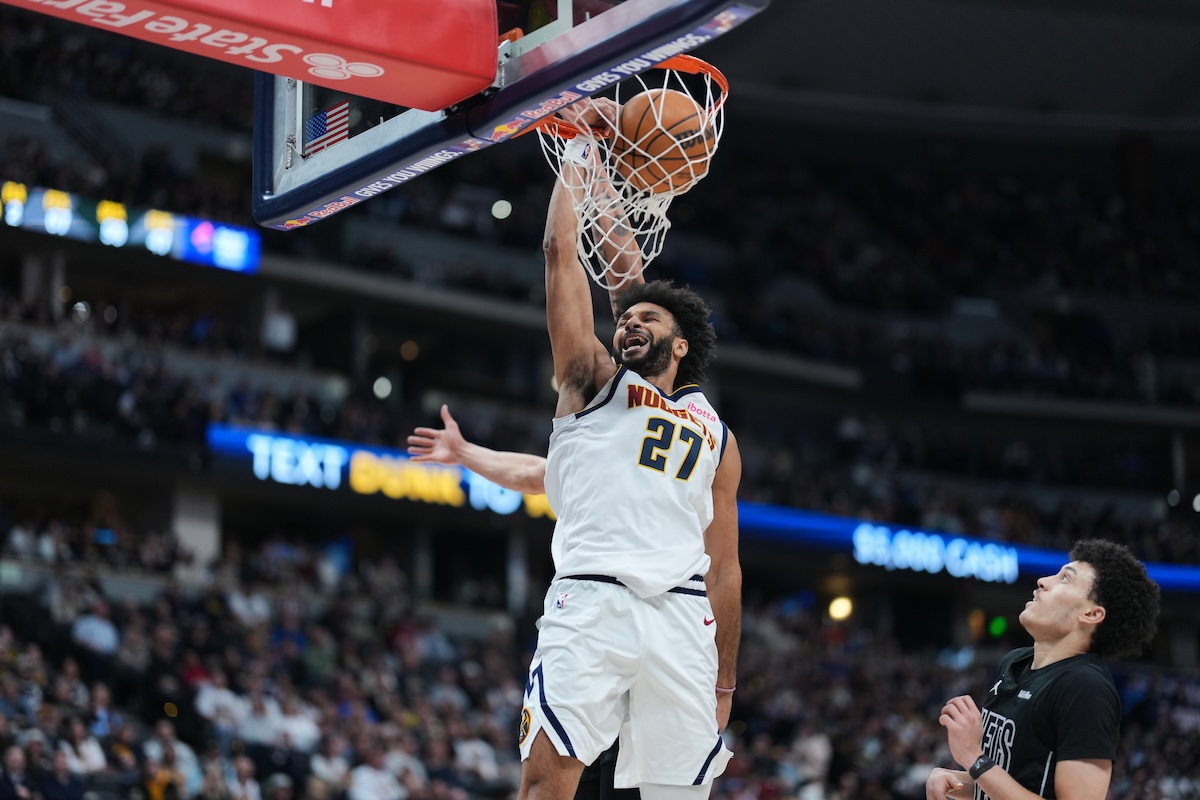 NBA, i risultati della notte (3 marzo): Murray show a Salt Lake City, Boston domina Milwaukee NBA, i risultati della notte (3 marzo): Murray show a Salt Lake City, Boston domina Milwaukee