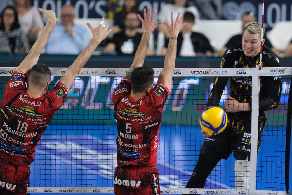 civitanova inventa la rimonta furibonda espugna verona dallo 0 2 e vola a una vittoria dalla finale scudetto da Oasport.it civitanova inventa la rimonta furibonda espugna verona dallo 0 2 e vola a una vittoria dalla finale scudetto
