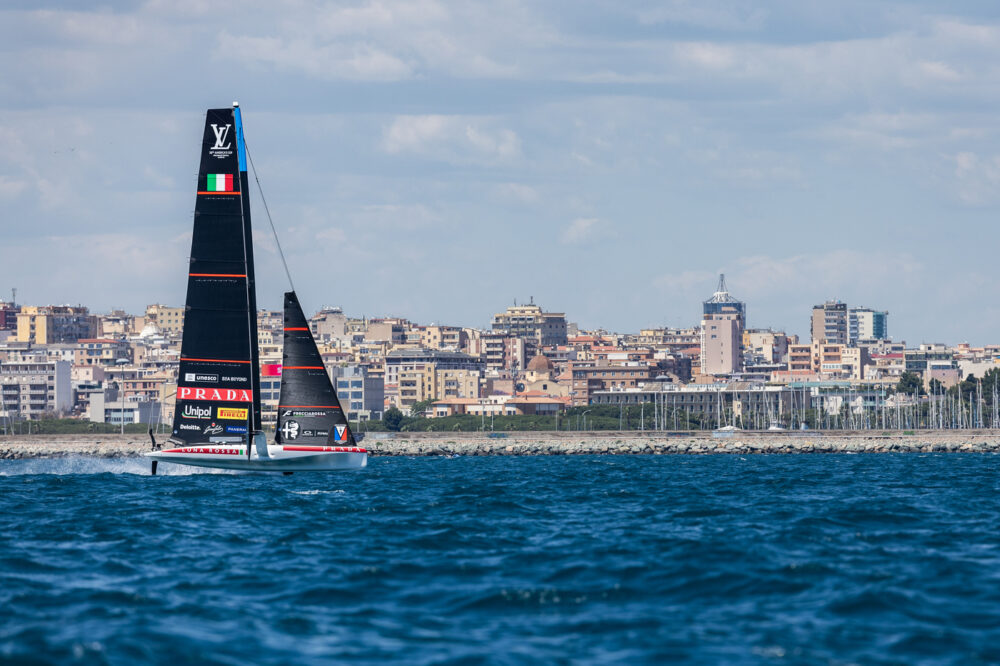 Luna Rossa AC40 Women & Youth