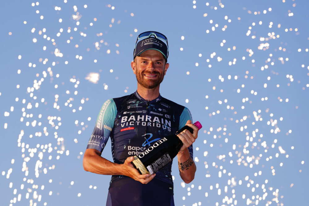 Damiano Caruso super combattivo del Giro d’Italia! Il premio ufficiale a Roma: tra fughe, top-10 e spalla di Eulalio