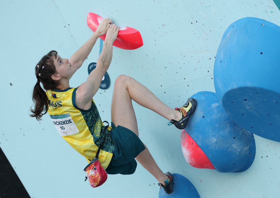 Arrampicata sportiva: Oceania Mackenzie va a segno nel boulder di Berna. Moroni appena fuori dalla Top 8 Arrampicata sportiva: Oceania Mackenzie va a segno nel boulder di Berna. Moroni appena fuori dalla Top 8