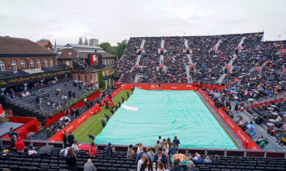 Pioggia al Queen's Club di Londra