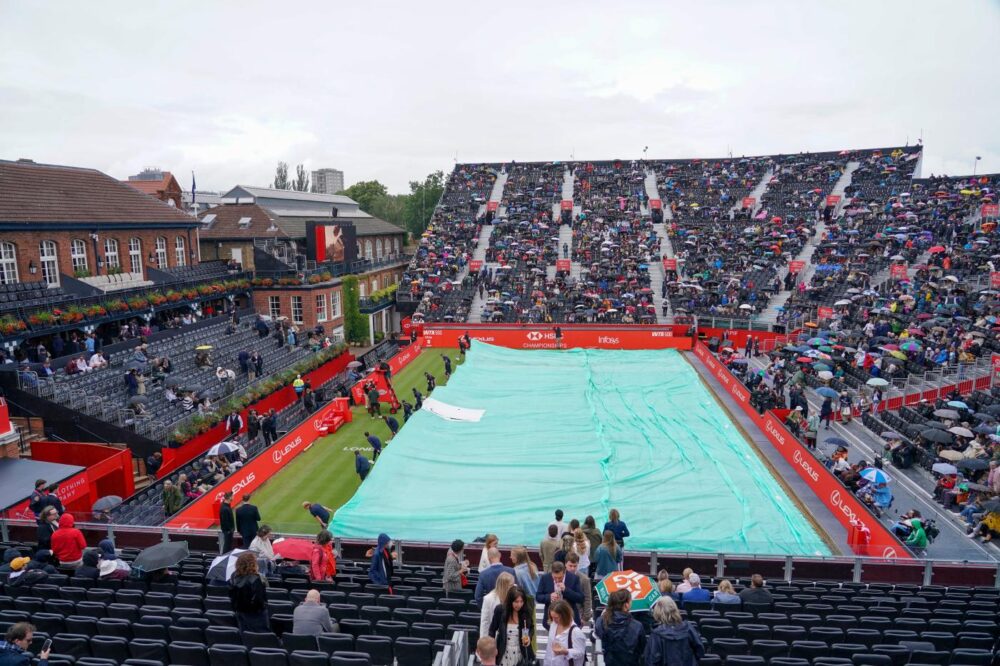 Pioggia al Queen's Club di Londra