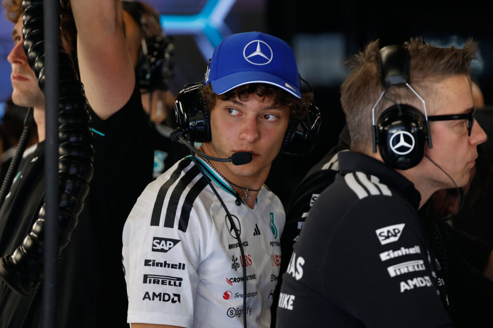 kimi antonelli analizza long run ok ma il giro secco 232 complicato da Oasport.it kimi antonelli analizza long run ok ma il giro secco 232 complicato