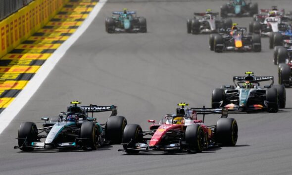 Kimi Antonelli e Lewis Hamilton