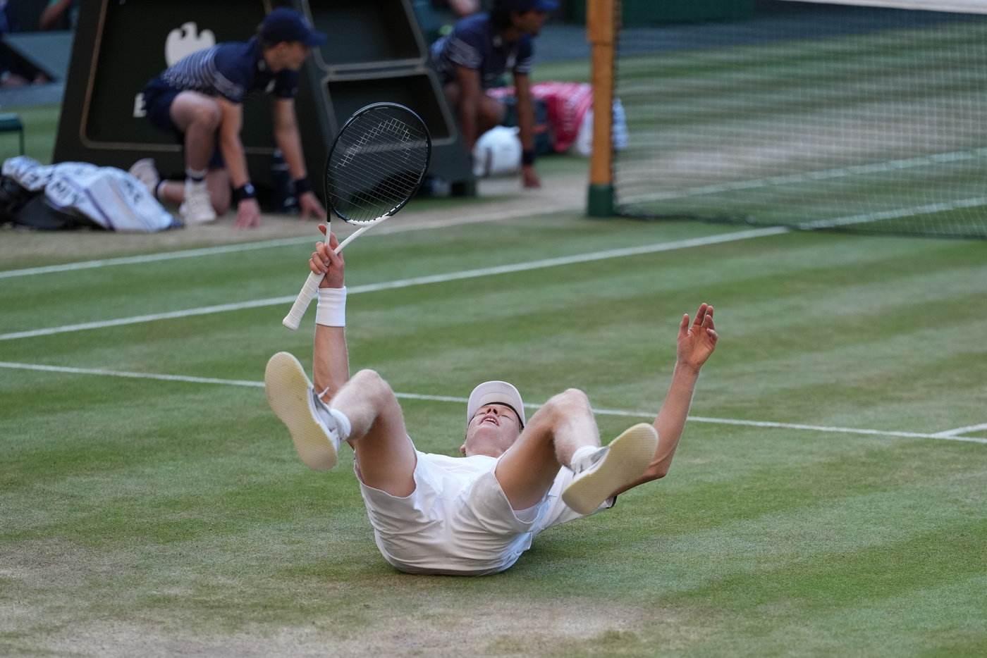 LORD SINNER! Nuova impresa epica del n.1: batte un irriducibile Zverev e si conferma sovrano di Wimbledon! LORD SINNER! Nuova impresa epica del n.1: batte un irriducibile Zverev e si conferma sovrano di Wimbledon!