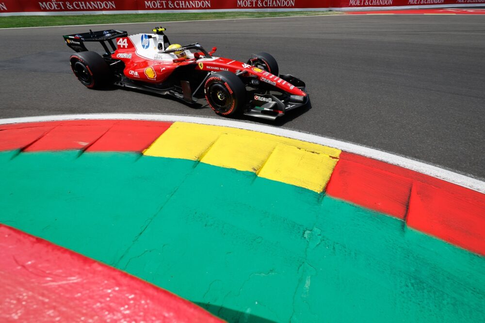 perch233 lewis hamilton 232 stato penalizzato a spa cos8217232 successo con russell e la sanzione pesante da Oasport.it perch233 lewis hamilton 232 stato penalizzato a spa cos8217232 successo con russell e la sanzione pesante