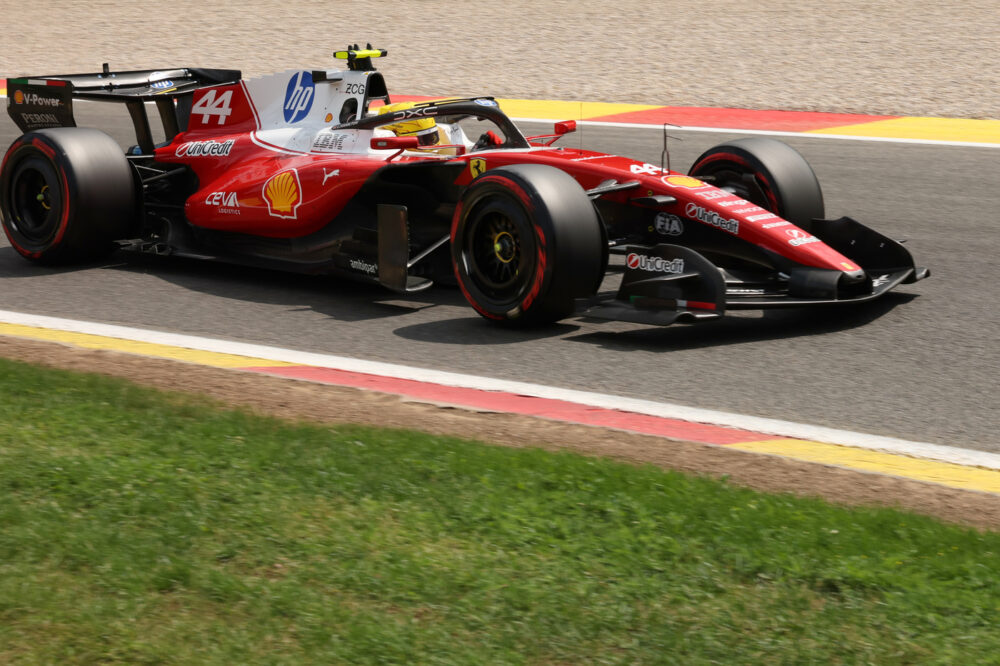 lewis hamilton si salva niente penalit224 a spa maxi multa per la ferrari quanto deve pagare per l8217unsafe release da Oasport.it lewis hamilton si salva niente penalit224 a spa maxi multa per la ferrari quanto deve pagare per l8217unsafe release