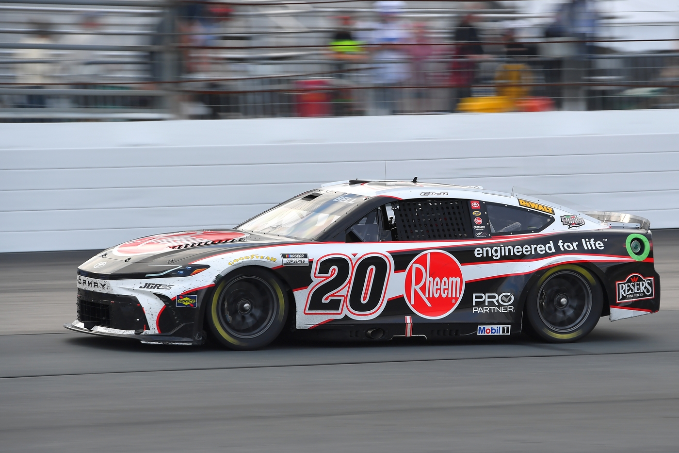 nascar christopher bell apre la chase festeggiando a darlington da Oasport.it nascar christopher bell apre la chase festeggiando a darlington