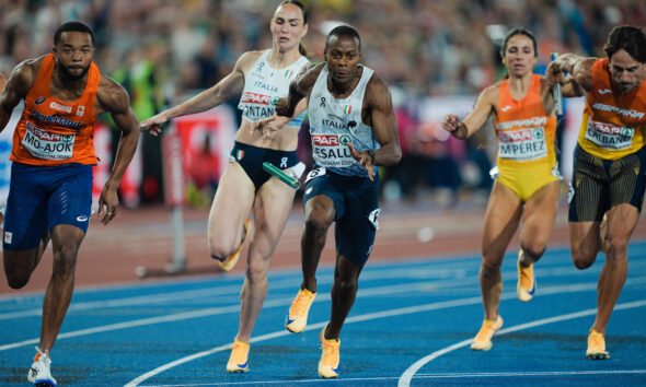 Staffetta 4x100 mista