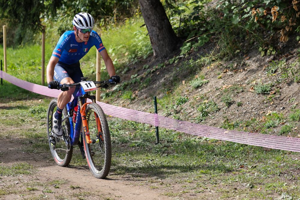 live mountain bike mondiali 2026 in diretta duello stellare van der poel pidcock avondetto ci prova da Oasport.it live mountain bike mondiali 2026 in diretta duello stellare van der poel pidcock avondetto ci prova
