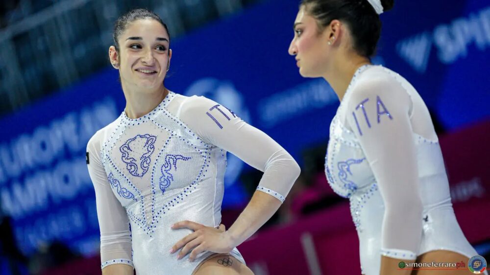 ginnastica artistica le qualificate alle finali degli europei 2026 doppietta esposito iorio vola l8217italia difende lo scettro a squadre da Oasport.it ginnastica artistica le qualificate alle finali degli europei 2026 doppietta esposito iorio vola l8217italia difende lo scettro a squadre