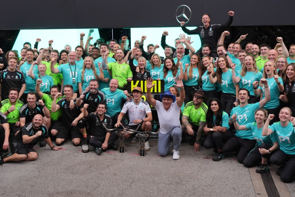 il pap224 di kimi antonelli siamo gente normale che lavora economicamente non ce l8217avremmo fatta senza mercedes da Oasport.it il pap224 di kimi antonelli siamo gente normale che lavora economicamente non ce l8217avremmo fatta senza mercedes