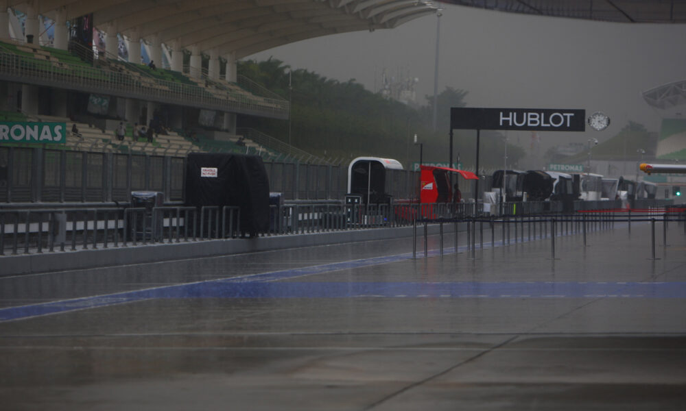 Pioggia a Sepang