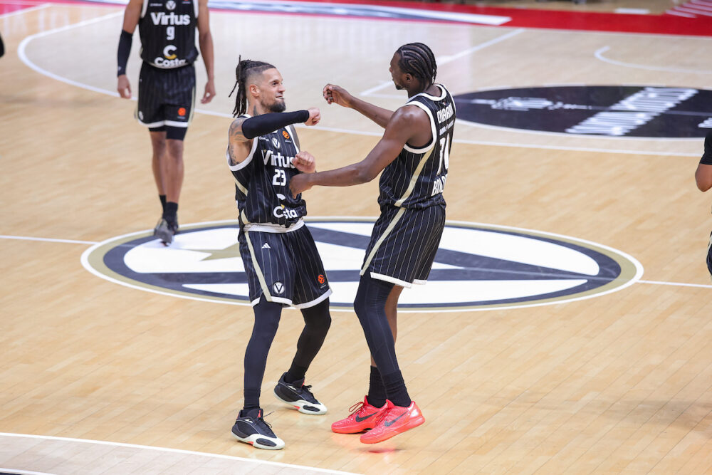 Daniel Hackett, Aliou Diarra