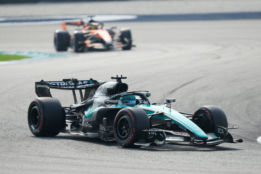 f1 piove sul bagnato per george russell andr224 in penalit224 e partir224 in fondo a singapore da Oasport.it f1 piove sul bagnato per george russell andr224 in penalit224 e partir224 in fondo a singapore