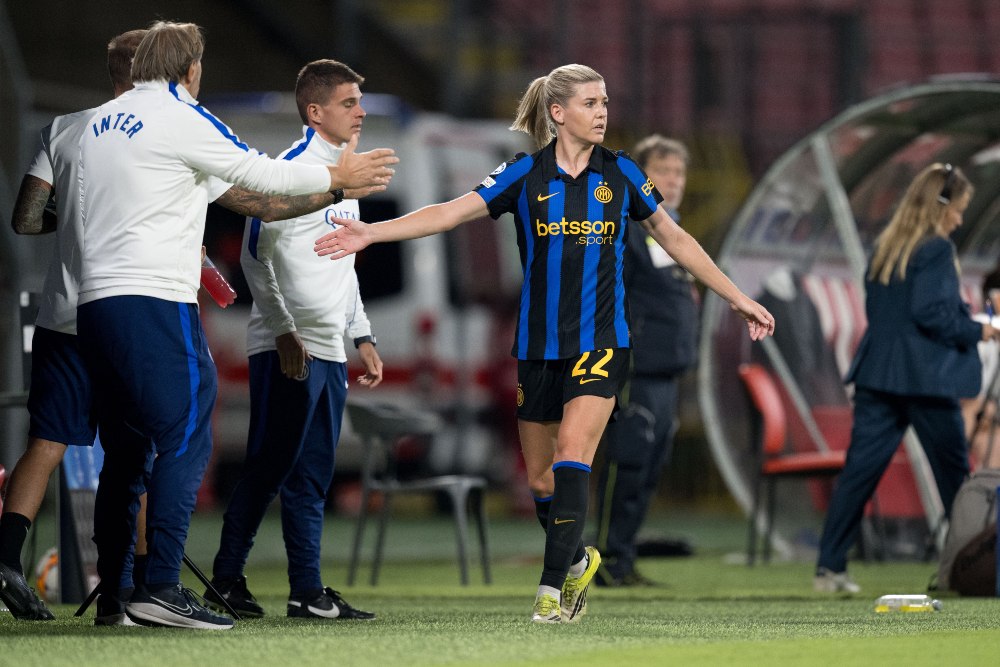 Olivia Schough, Inter femminile
