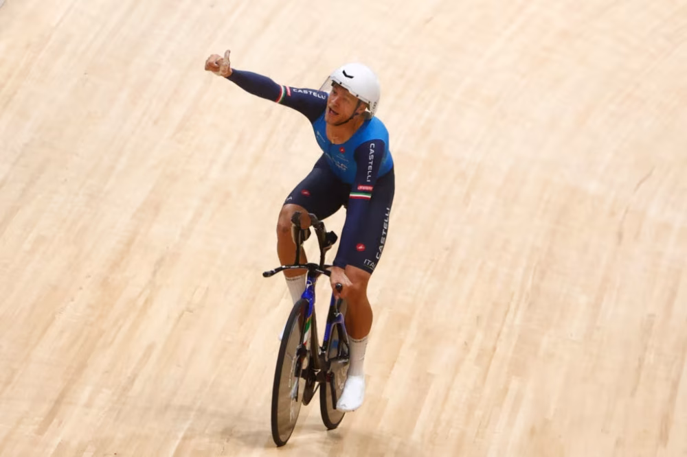 Jonathan Milan da impazzire! Record del mondo nell’inseguimento individuale! Ganna in finale per il bronzo